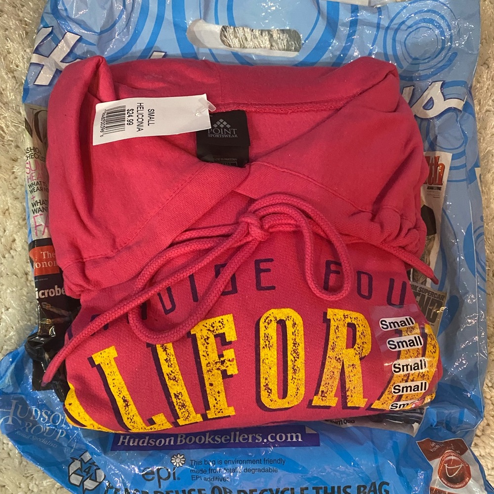 Hudson News California Hoodie Souvenir Sz Small Pink NEW w/tags.